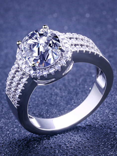 Oval Moissanite Engagement Ring 