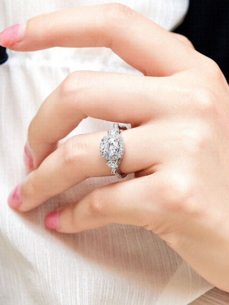 Round Cut Three Stone Moissanite Ring