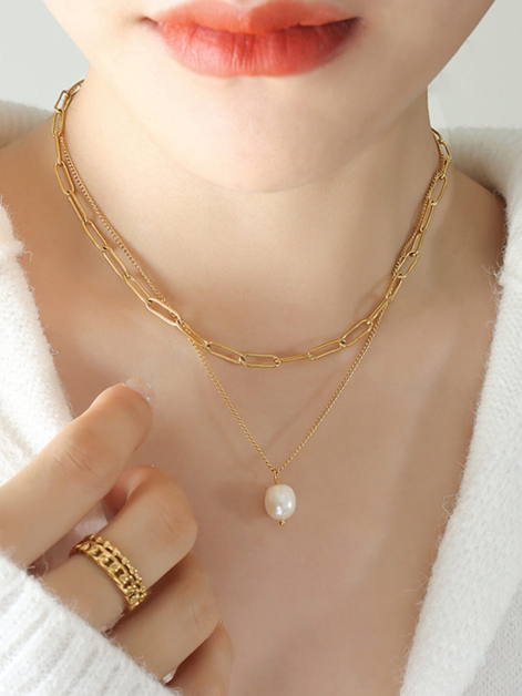 Pearl Pendant Multilayer Necklace
