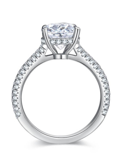 Design Your Dream Ring with Custom Moissanite Brilliance