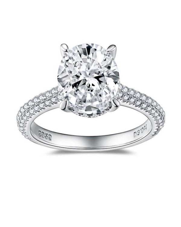Design Your Dream Ring with Custom Moissanite Brilliance