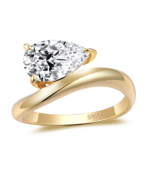 Customizable pear-cut moissanite ring